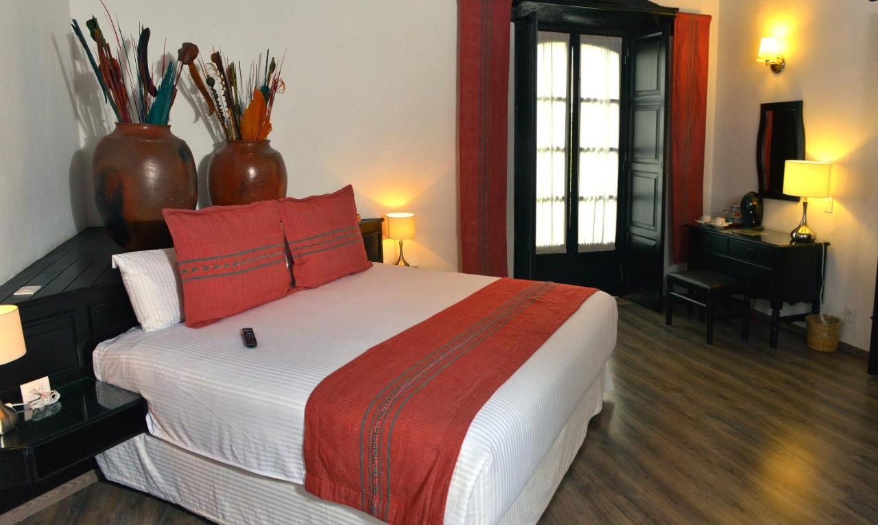 Best Western Plus Posada De Don Vasco Pátzcuaro Esterno foto A room at the hotel