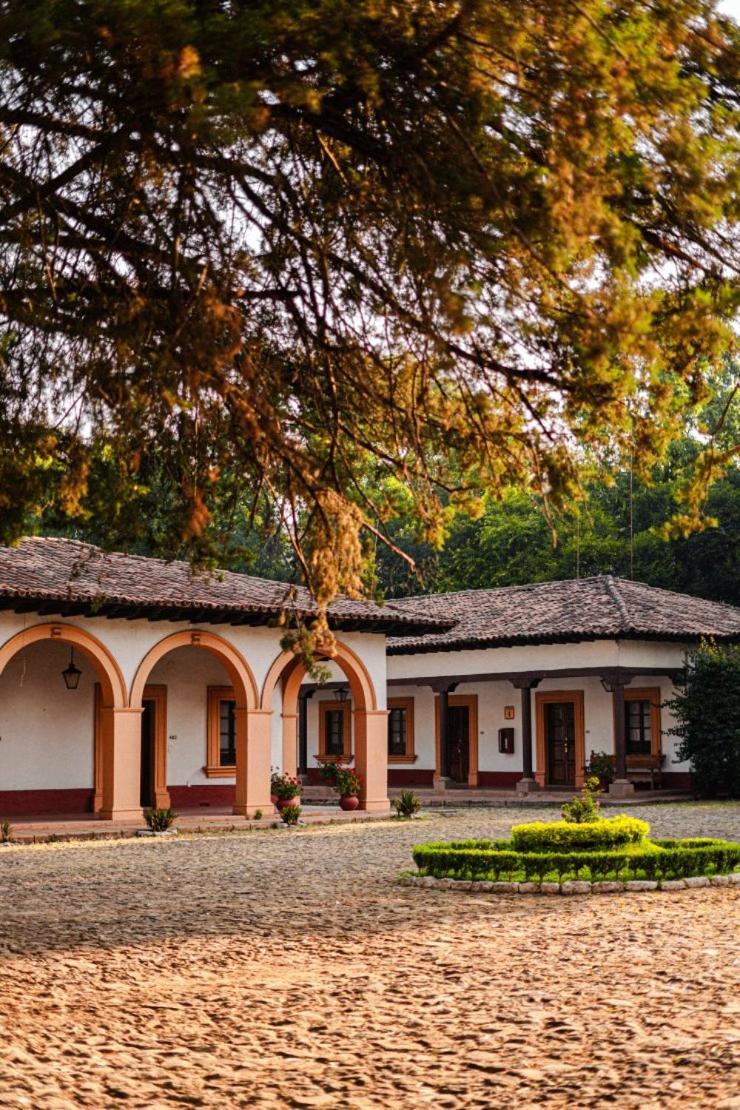 Best Western Plus Posada De Don Vasco Pátzcuaro Esterno foto The house of the writer in the village of Popovac